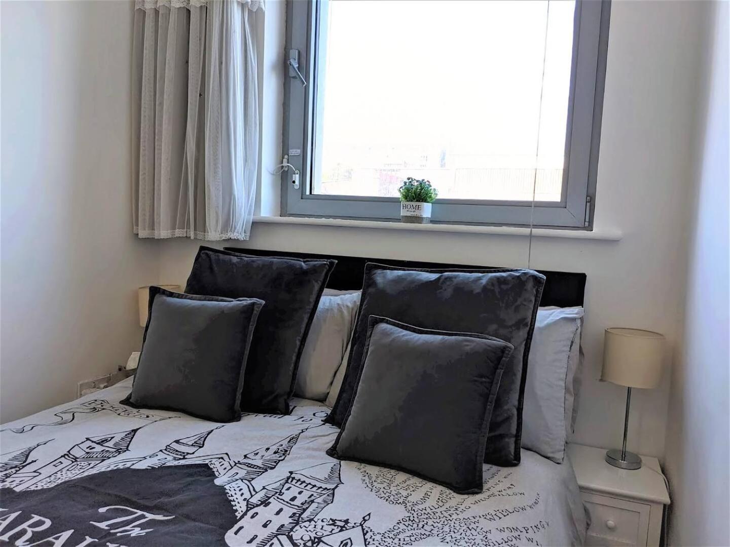 Lovely Guest Rooms In City Centre Liverpool Exterior photo