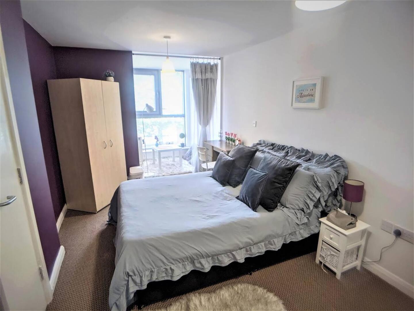 Lovely Guest Rooms In City Centre Liverpool Exterior photo